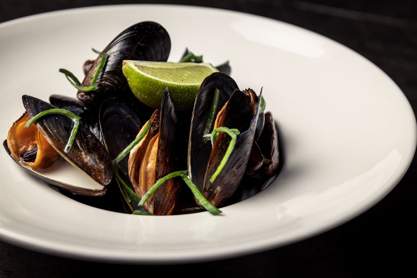 Steamed Mussels with Lime and Samphire
