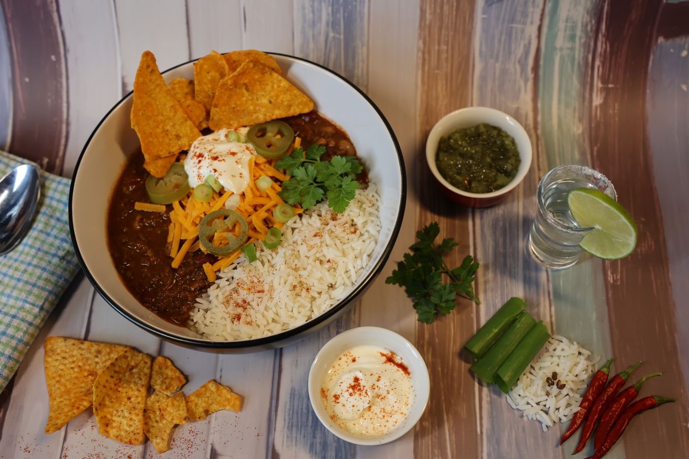 Loaded Chili con Carne with Rice and Tortilla Chips