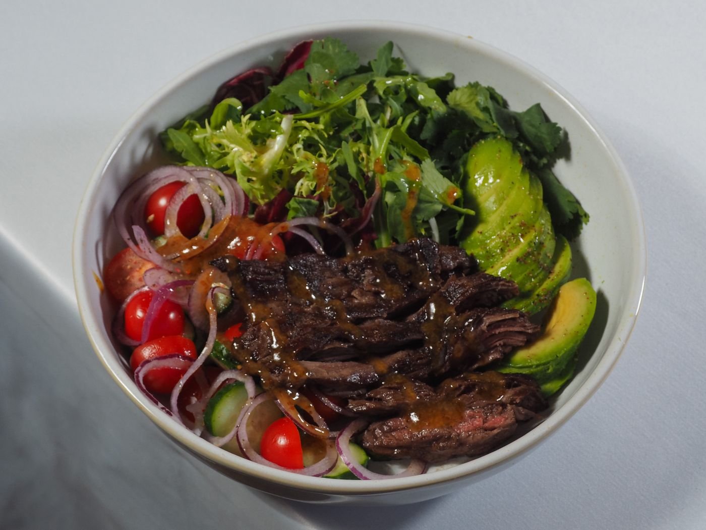 Seared Skirt Steak Salad with Avocado and Red Onion