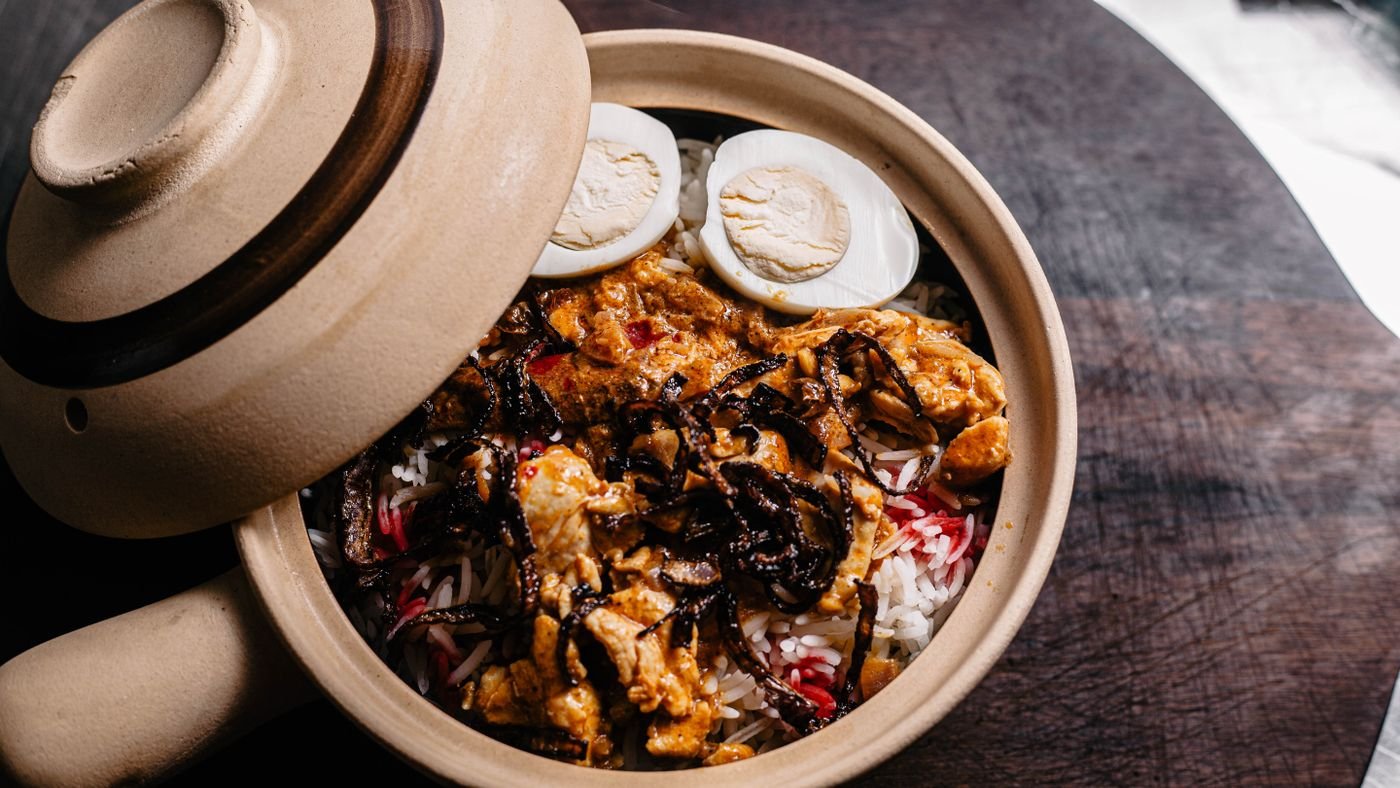 Claypot Curry Chicken Rice with Crispy Shallots
