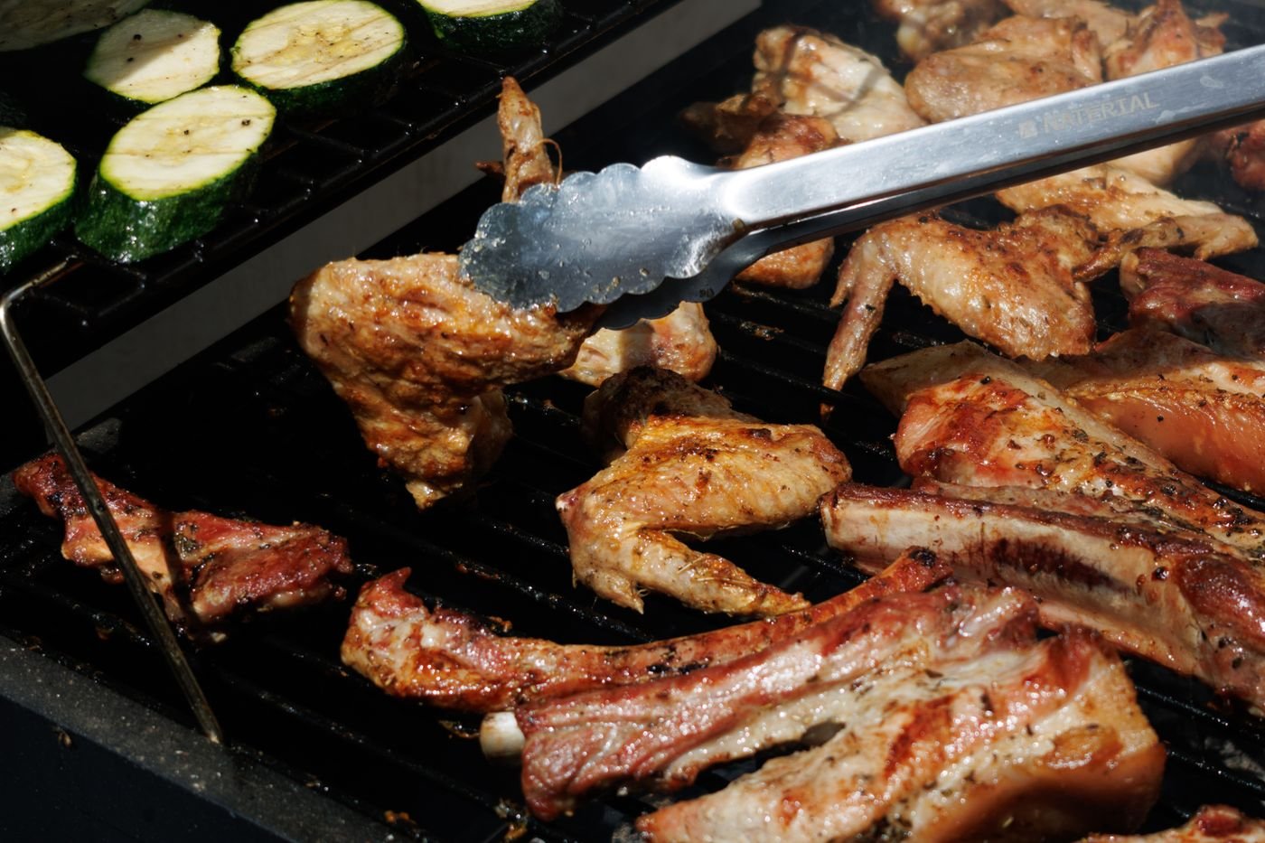 Lemon-Herb Chicken Wings and Spare Ribs Mixed Grill