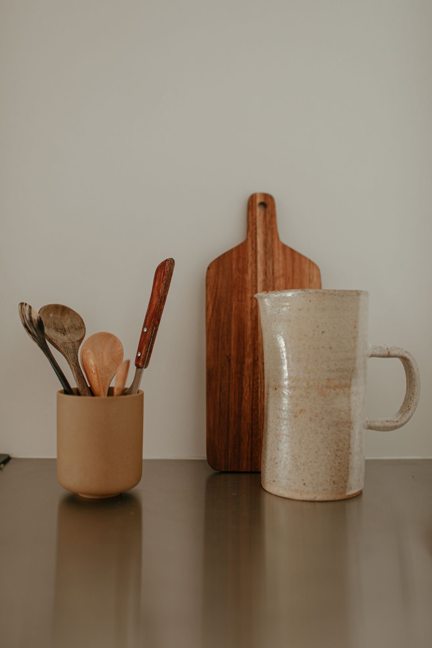 Acacia Paddle Cutting Board